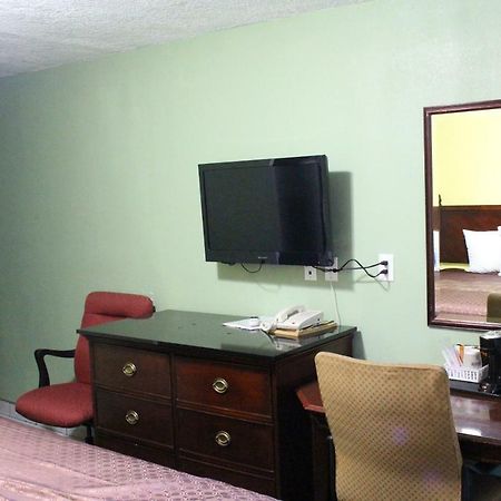 Deluxe Inn פורט סטוקטון מראה חיצוני תמונה