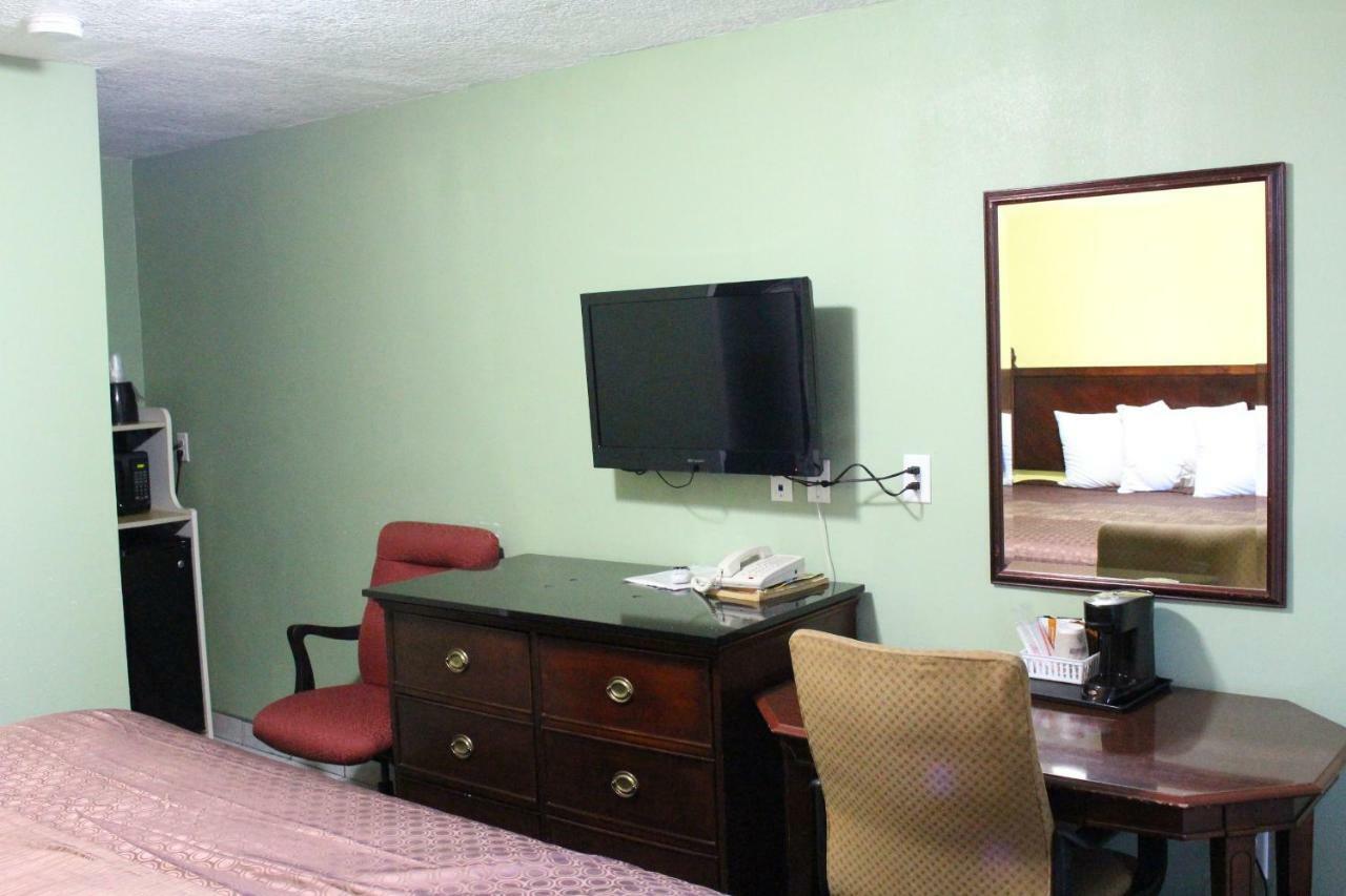 Deluxe Inn פורט סטוקטון מראה חיצוני תמונה